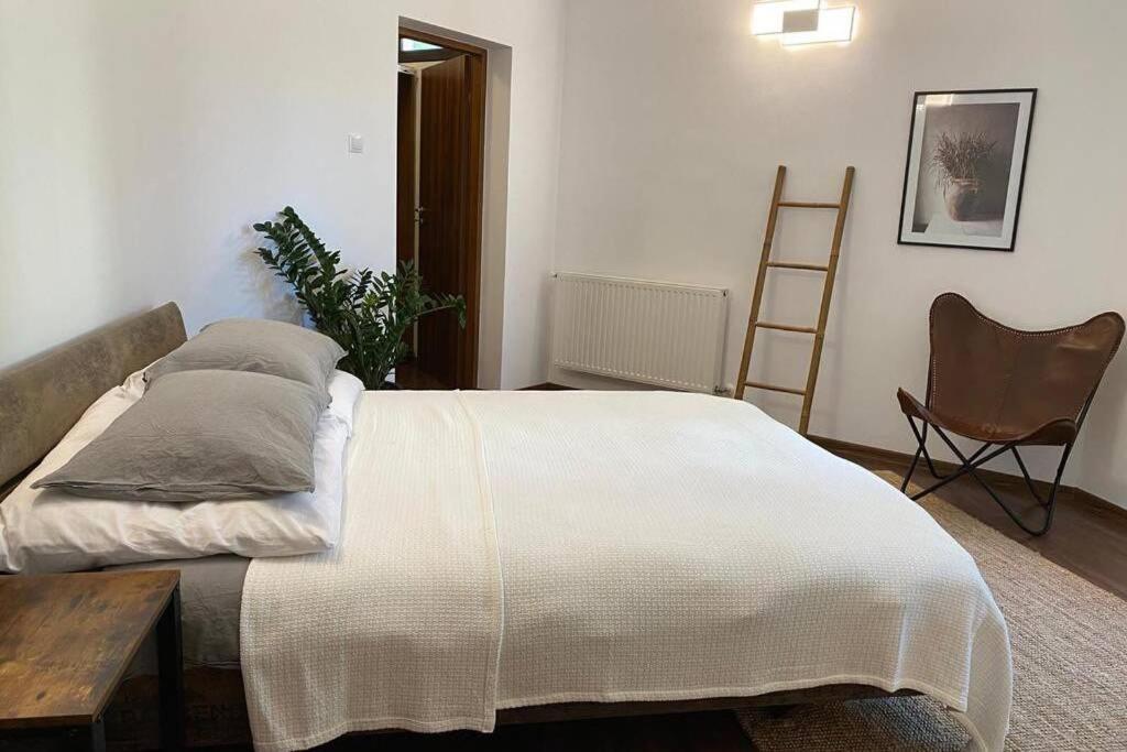 La Tuya Deluxe Villa Iasi Exterior foto